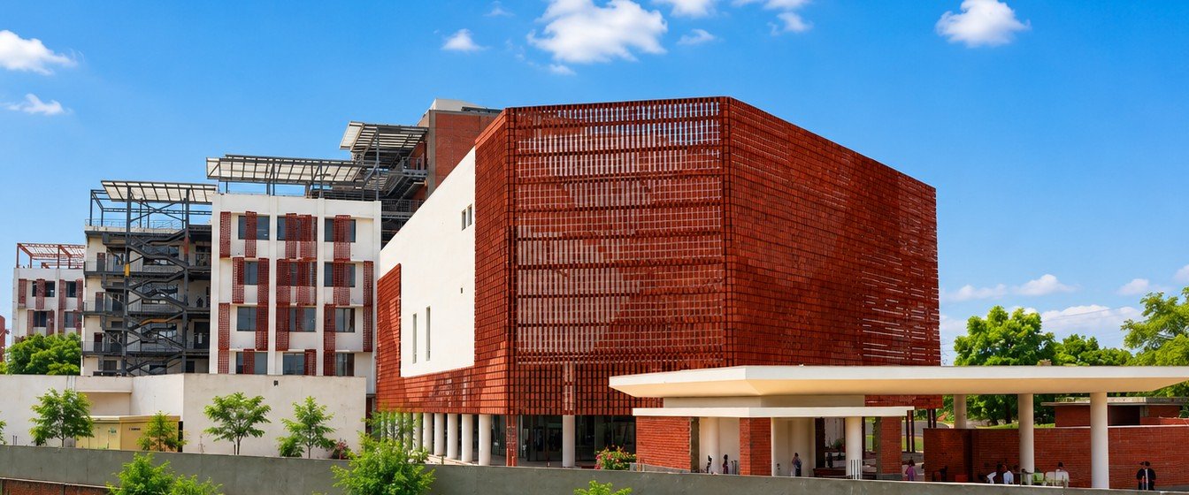 University of Design, Innovation & Technology